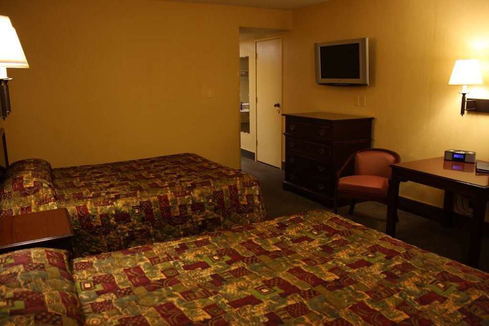Red Roof Inn Yuba City Bonanza - Marysville الغرفة الصورة